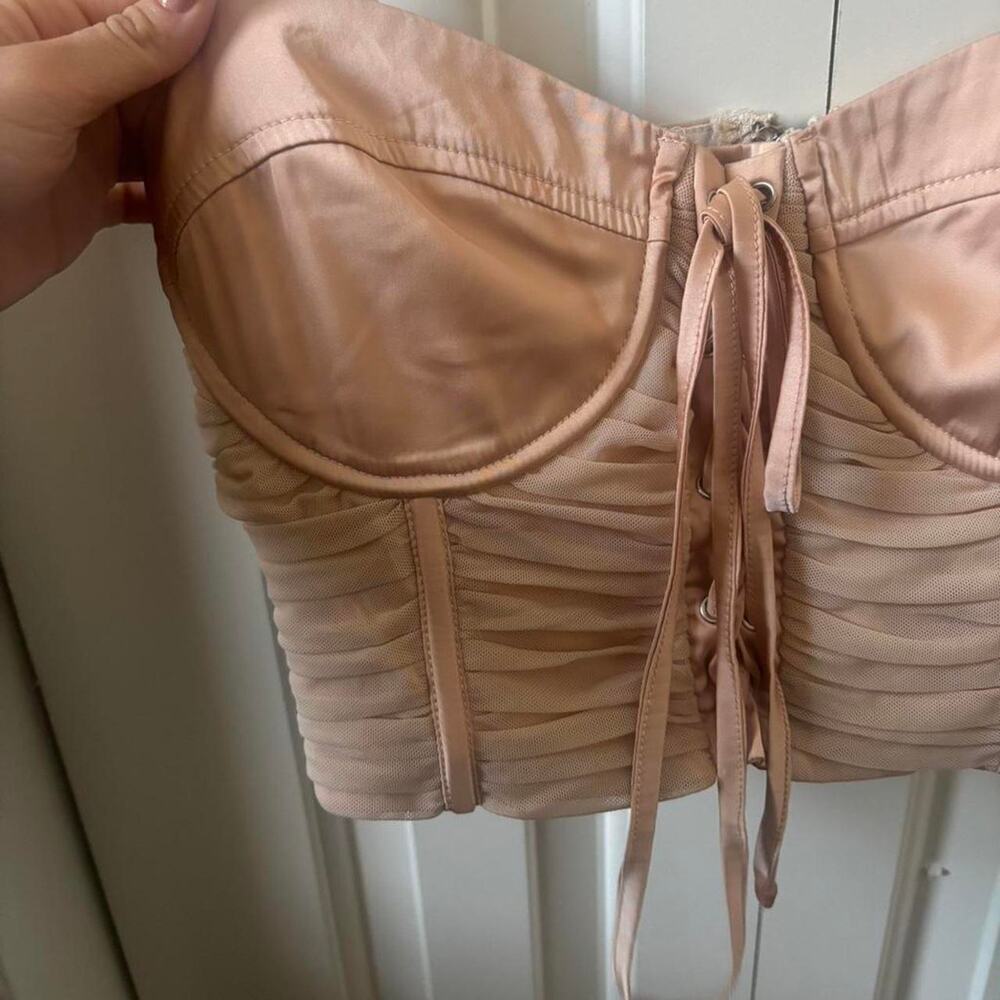 Saliy pink corset top size - Picture 3 of 8